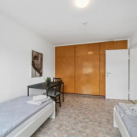 Raumschmide 4-7 מלון דירות Göppingen